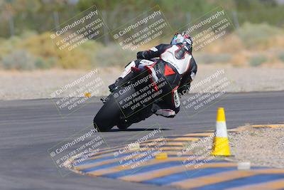 media/Sep-25-2023-Moto Forza (Mon) [[81ffa65e0a]]/B-C Group/Session 4 (Turn 2 Backside)/